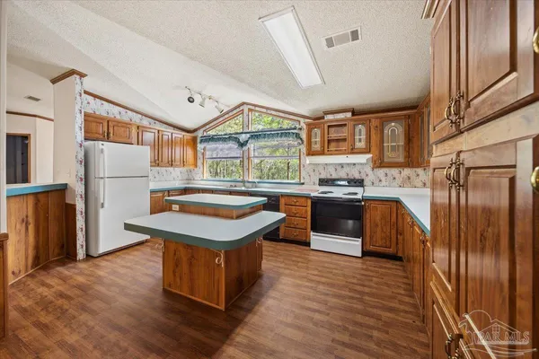 $1,600 | 4205 Elvis Presley Drive, Milton, FL 32583