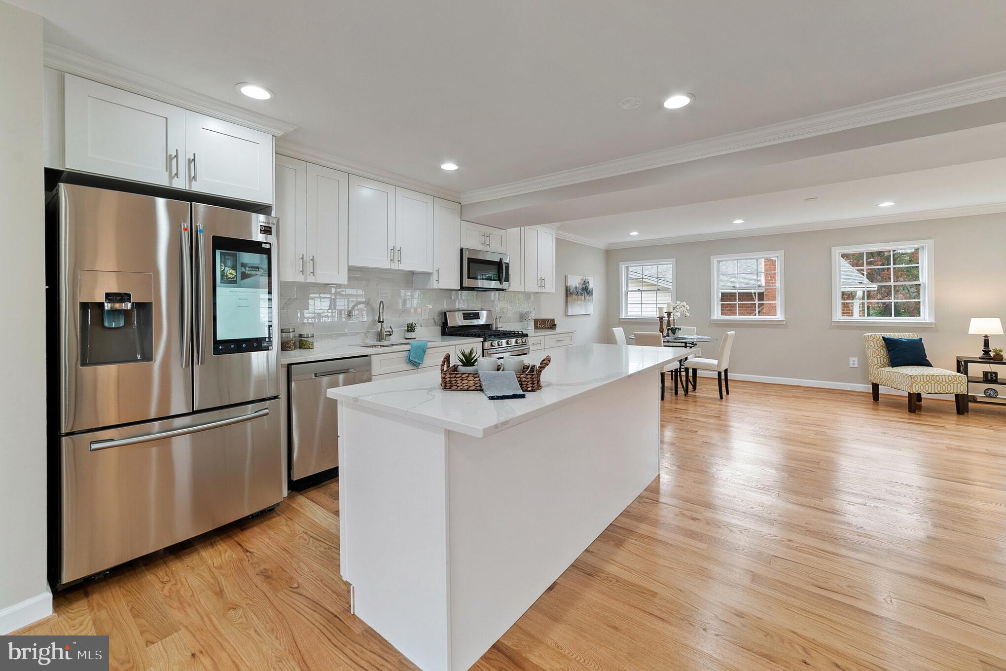 10100 Kohler Road Silver Spring, MD 20902 - Photo 8 of 29 Kitchen - Many upgrades