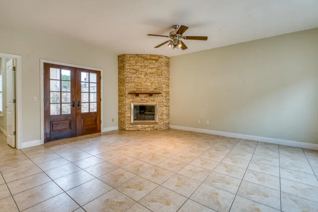 $395,000 | 140 B Uplift, Horseshoe Bay, TX 78657