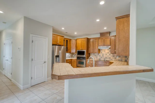 $395,000 | 140 B Uplift, Horseshoe Bay, TX 78657