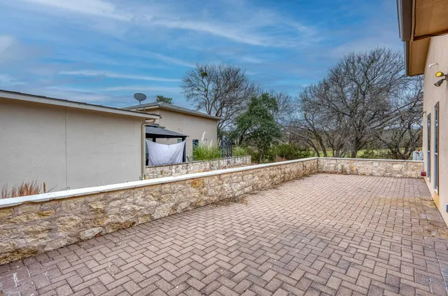 $395,000 | 140 B Uplift, Horseshoe Bay, TX 78657