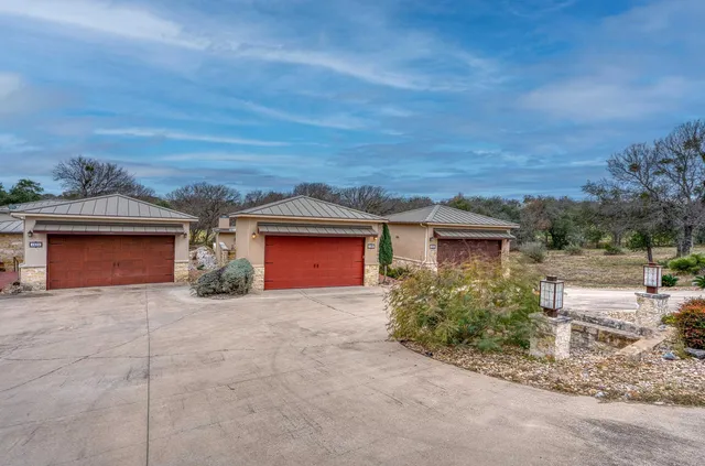 $395,000 | 140 B Uplift, Horseshoe Bay, TX 78657