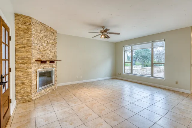 $395,000 | 140 B Uplift, Horseshoe Bay, TX 78657