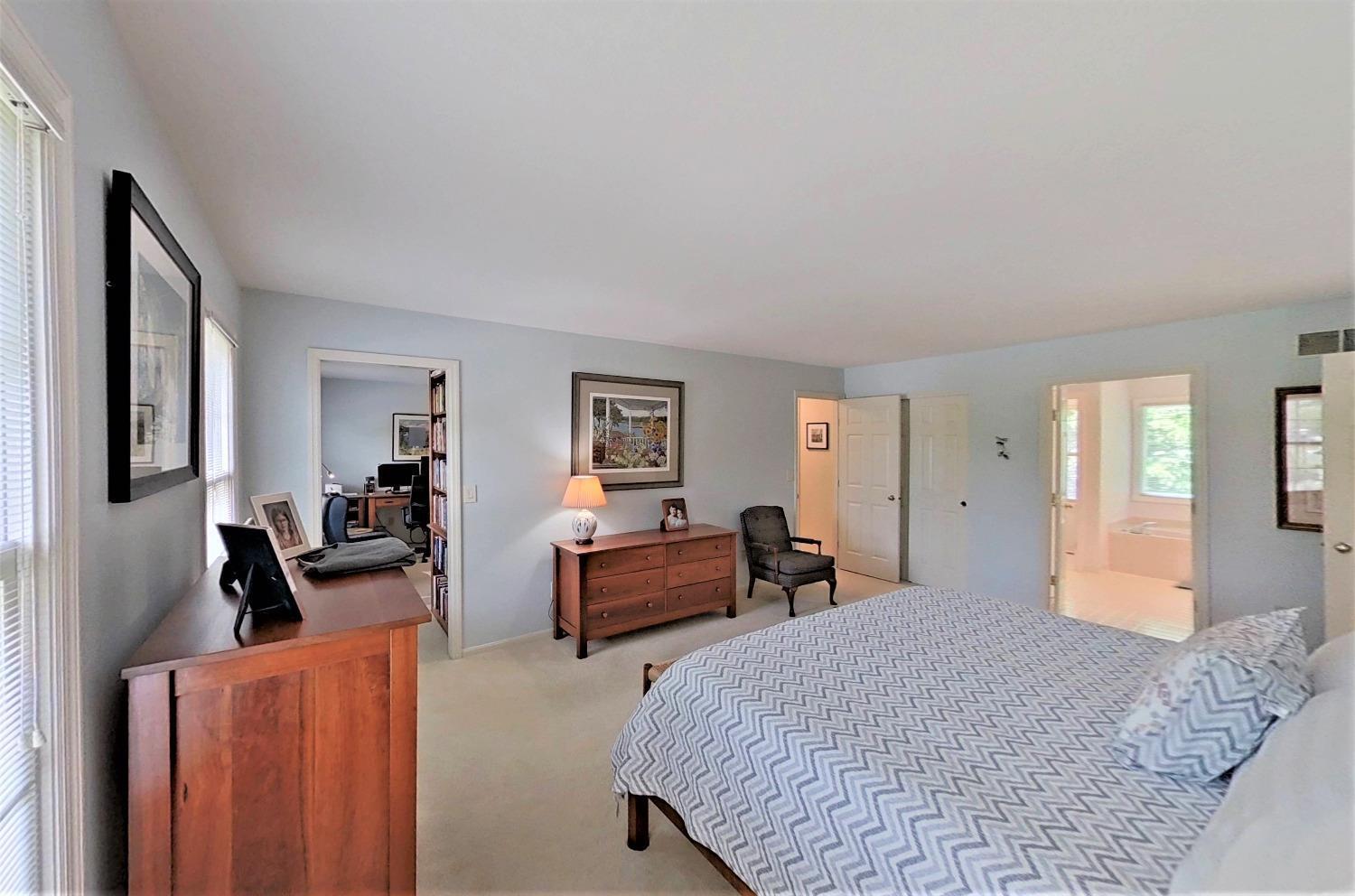 1013 Stream Ridge Lane Cincinnati, OH 45255 - Photo 24 of 49 Gallery Image 24