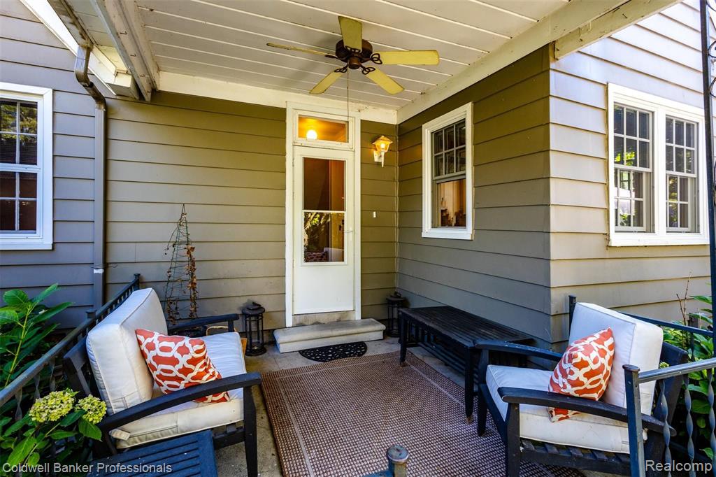 641 Fisher Road Grosse Pointe, MI 48230 - Photo 25 of 30