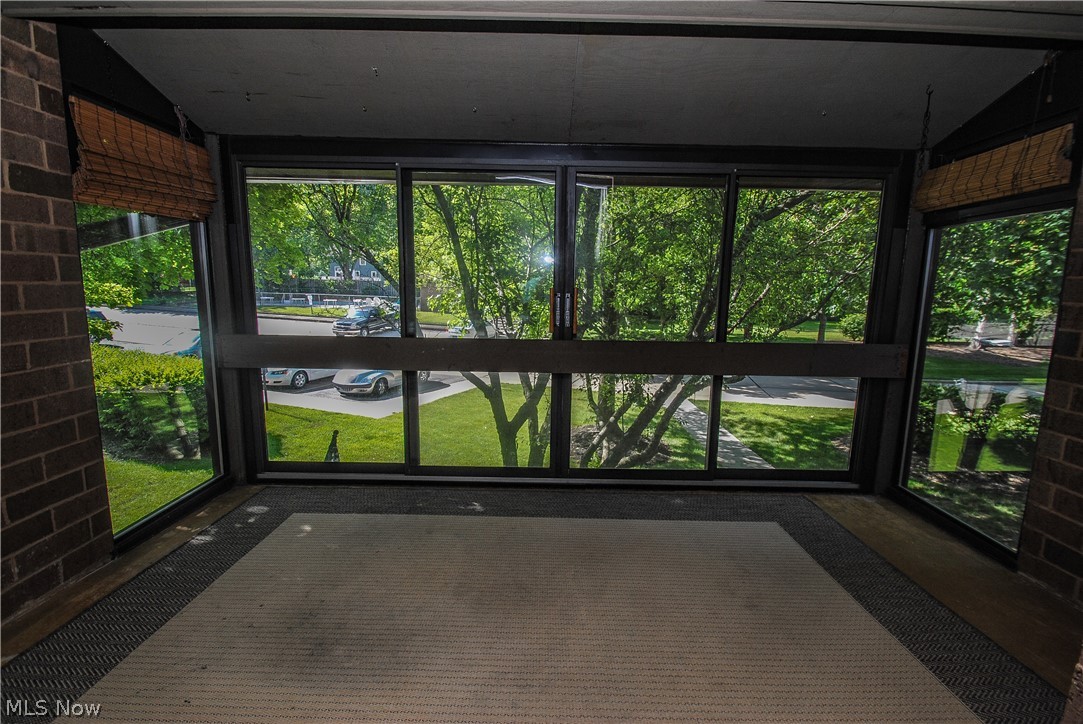 22948 Mastick Road, Unit 203 Cleveland, OH 44126 - Photo 4 of 26