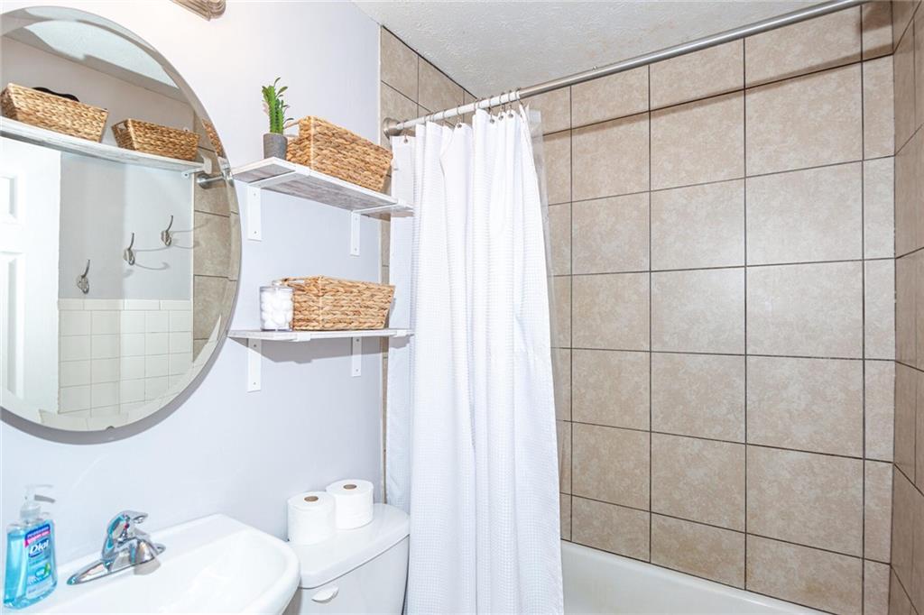 1845 North Raceway Road Indianapolis, IN 46234 - Photo 20 of 31 Gallery Image 20