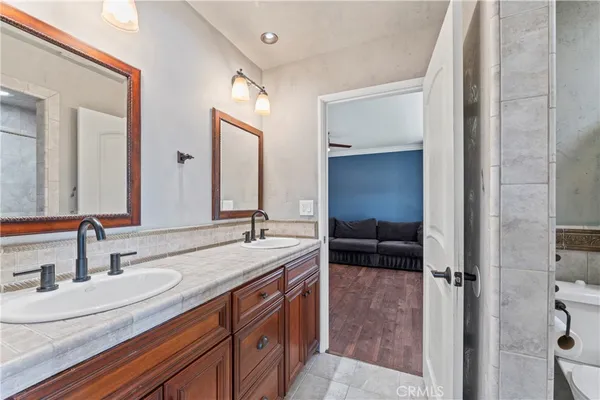 $1,338,500 | 34037 Agua Dulce Canyon Road, Agua Dulce, CA 91390