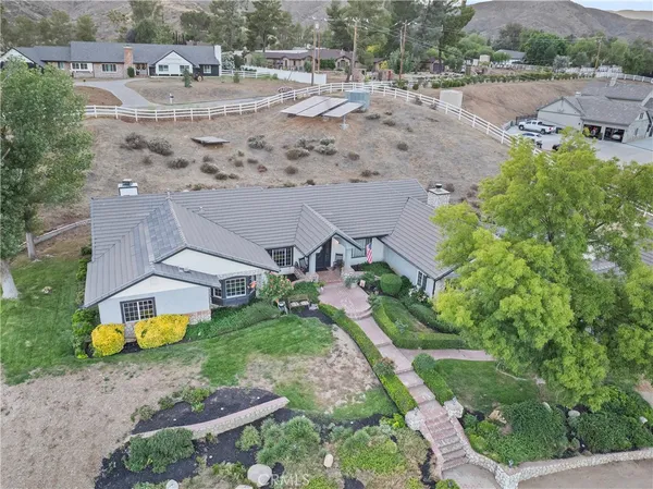 $1,338,500 | 34037 Agua Dulce Canyon Road, Agua Dulce, CA 91390