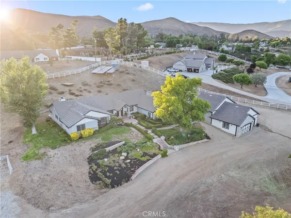 $1,338,500 | 34037 Agua Dulce Canyon Road, Agua Dulce, CA 91390
