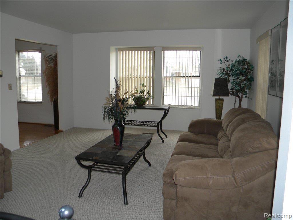 3847 Raintree Drive Troy, MI 48083 - Photo 4 of 16 Formal Living Room