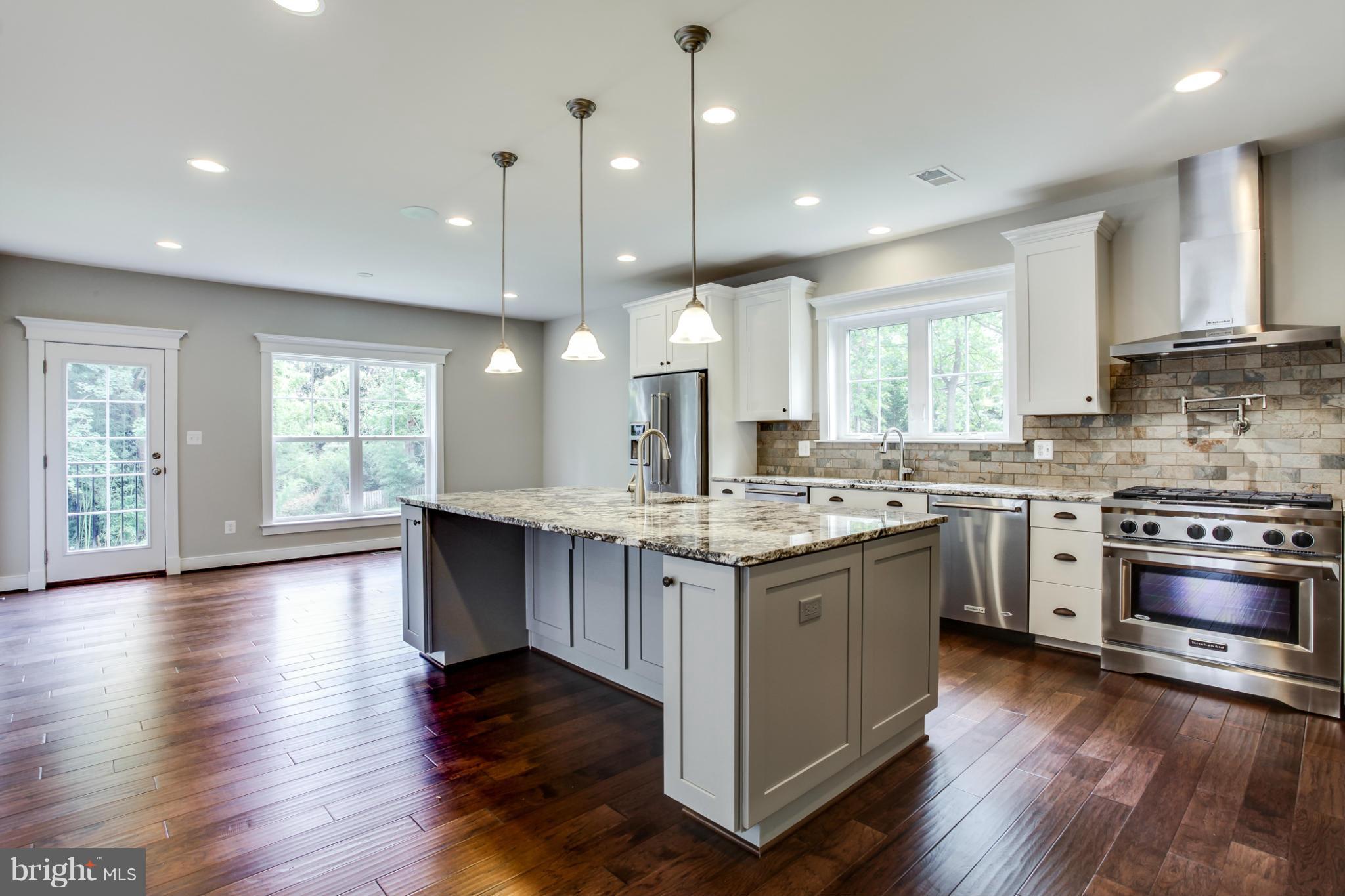 2735 Hidden Road Vienna, VA 22181 - Photo 4 of 30 Kitchen