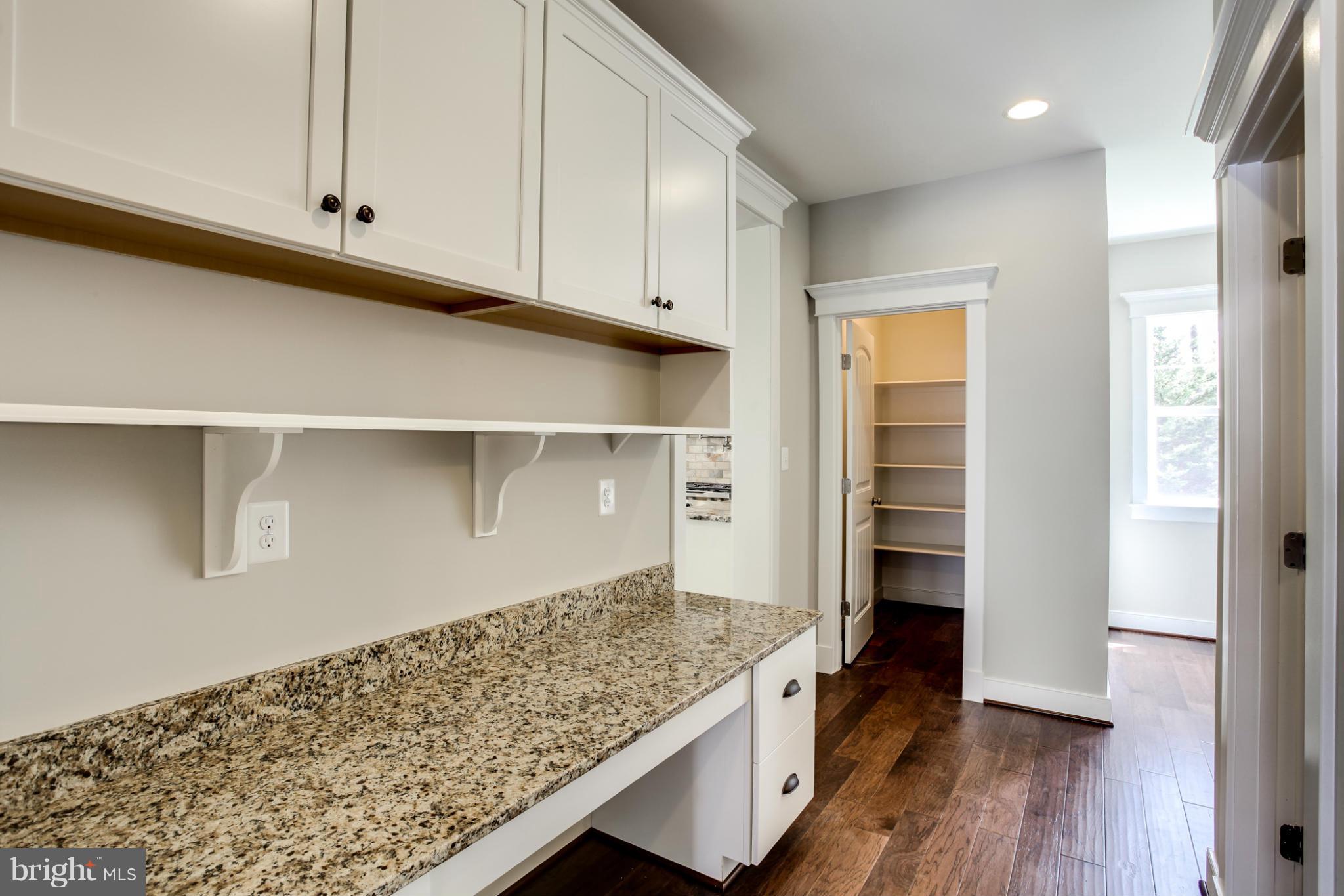 2735 Hidden Road Vienna, VA 22181 - Photo 5 of 30 Kitchen