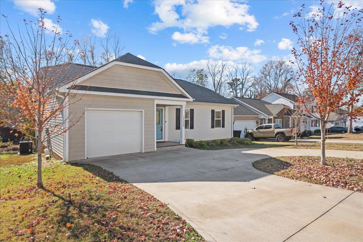 1352 Shoresbrook Road Spartanburg, SC 29301 - Photo 2 of 29 Gallery Image 2