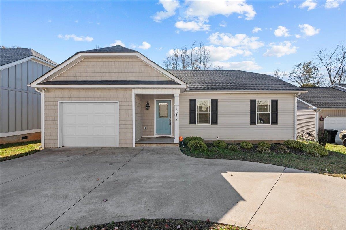 1352 Shoresbrook Road Spartanburg, SC 29301 - Photo 3 of 29 Gallery Image 3