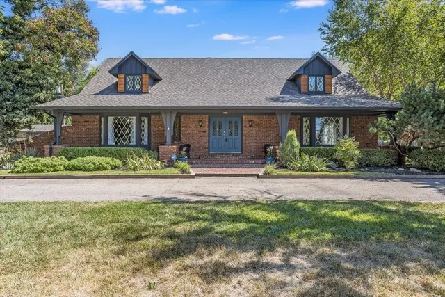 $559,900 | 2220 McLean North, Wichita, KS 67204