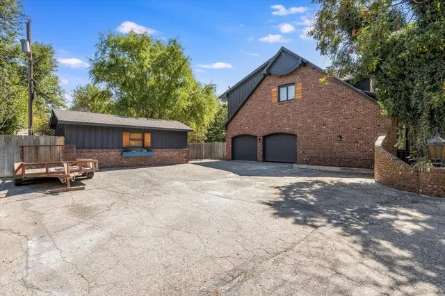 $559,900 | 2220 McLean North, Wichita, KS 67204