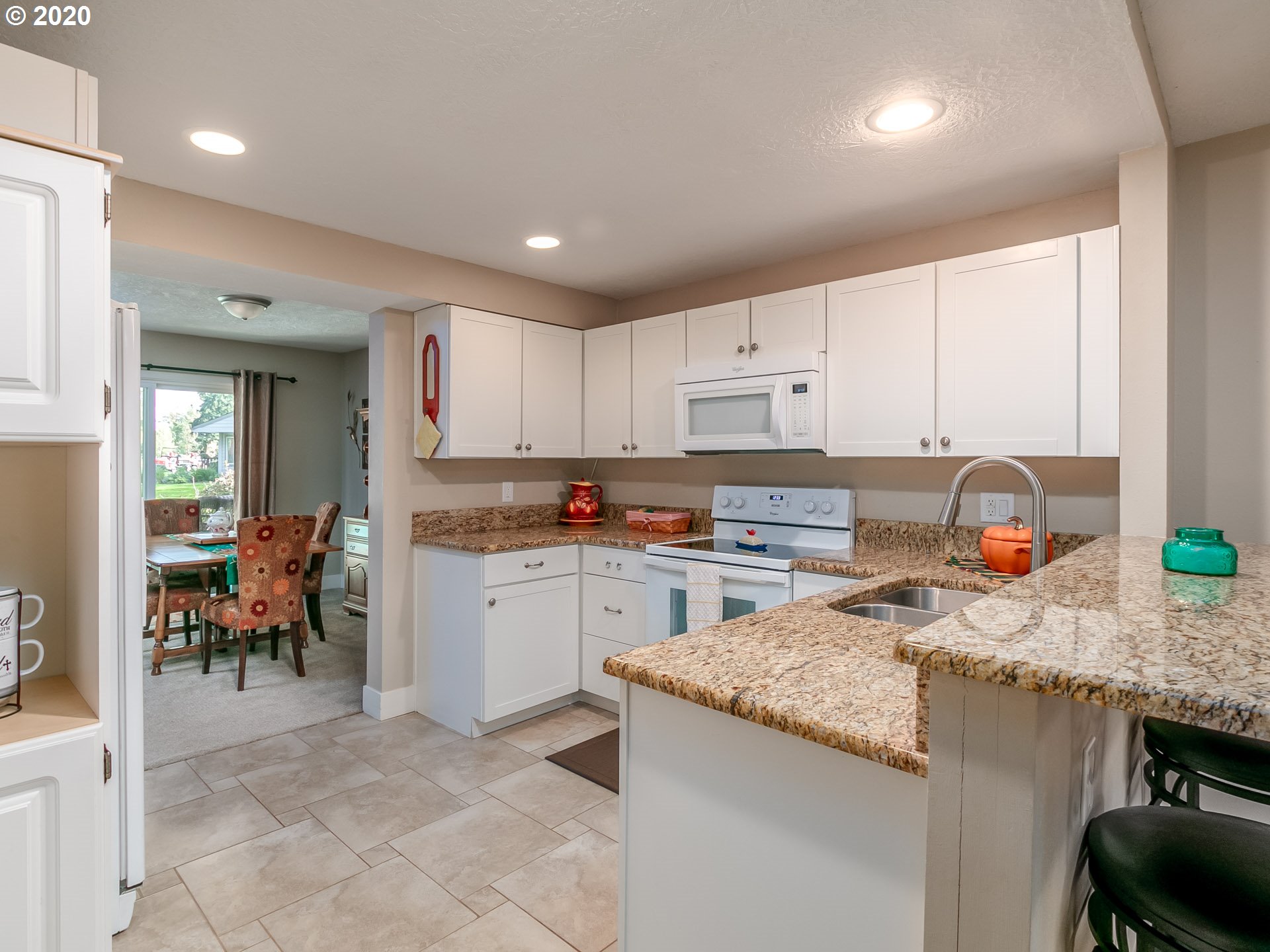 9996 Southwest French Prairie Road Wilsonville, OR 97070 - Photo 9 of 29 Gallery Image 9