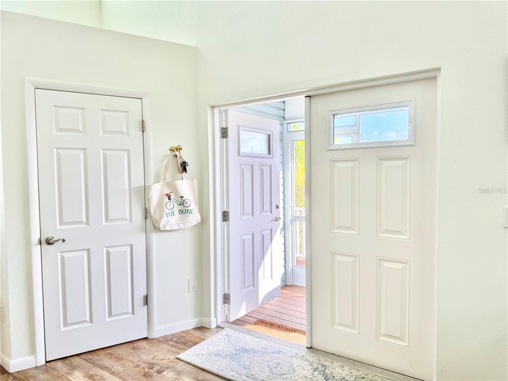 16204 3rd Street East Redington Beach, FL 33708 - Photo 9 of 58