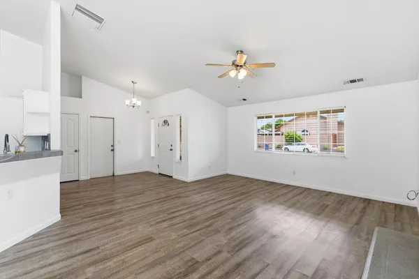 $389,900 | 1515 Morgan Drive, Kingsburg, CA 93631