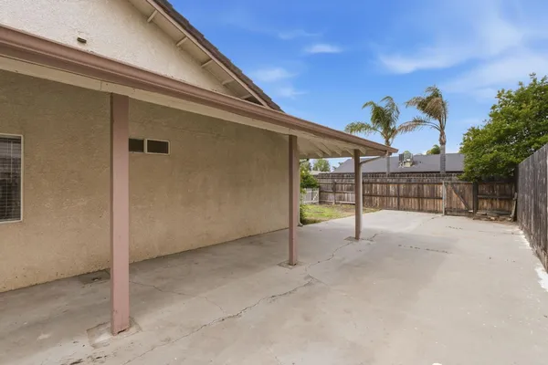 $389,900 | 1515 Morgan Drive, Kingsburg, CA 93631