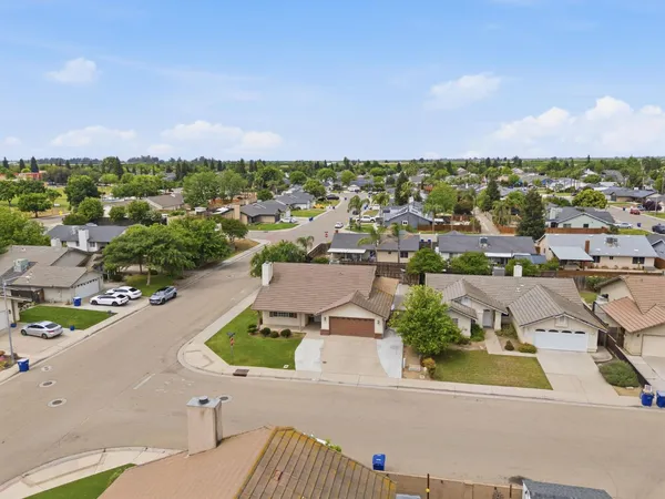 $389,900 | 1515 Morgan Drive, Kingsburg, CA 93631