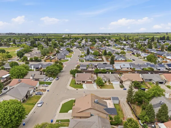 $389,900 | 1515 Morgan Drive, Kingsburg, CA 93631