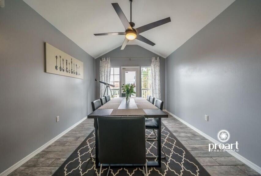 641 Bayshore Drive Destin, FL 32550 - Photo 28 of 34 a workspace with furniture and window