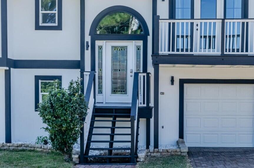 641 Bayshore Drive Destin, FL 32550 - Photo 8 of 34 a view of entryway with a front door