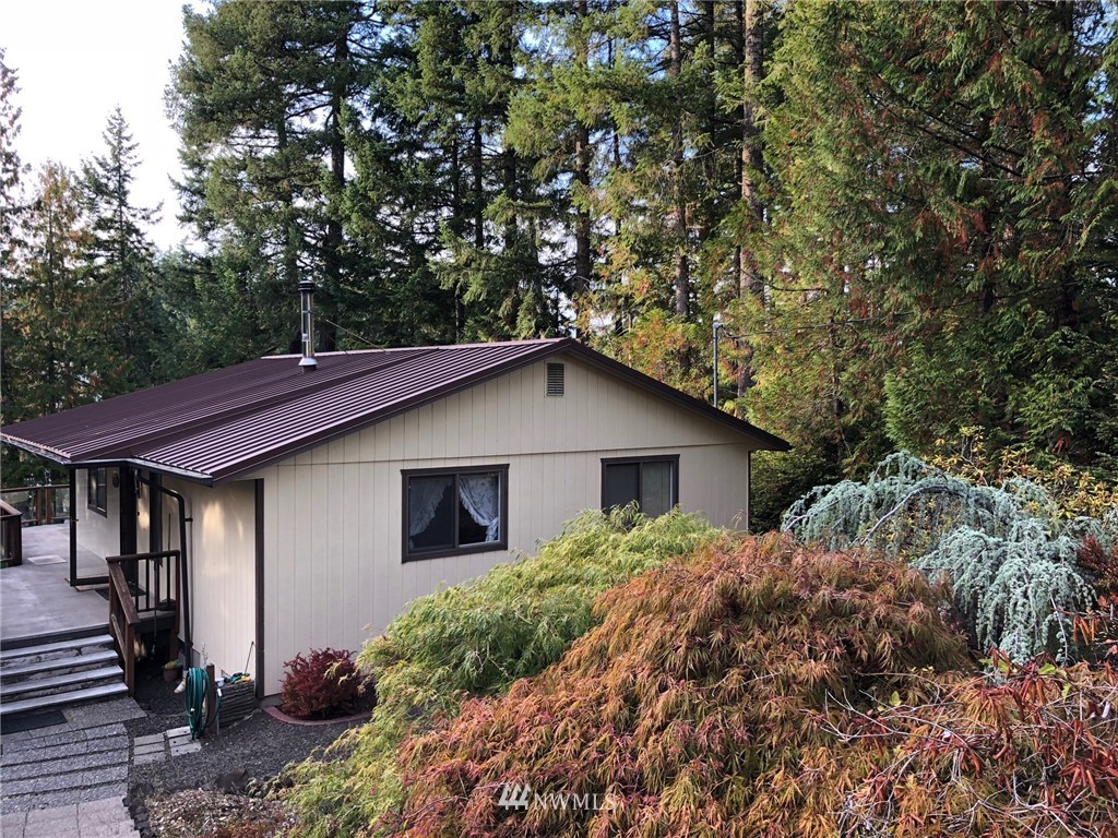 1340 East Phillips Lake Loop Road Shelton, WA 98584 - Photo 3 of 4 Gallery Image 3