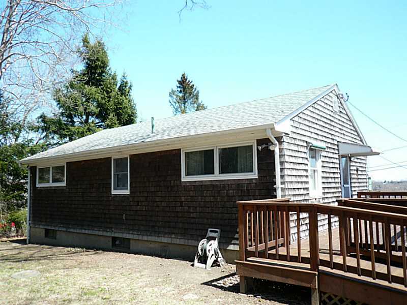32 Algonquin Road Narragansett, RI 02882 - Photo 14 of 17 Exterior Back.