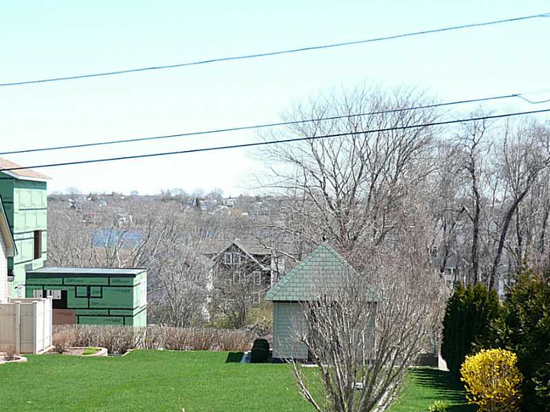 32 Algonquin Road Narragansett, RI 02882 - Photo 3 of 17 Exterior Front.