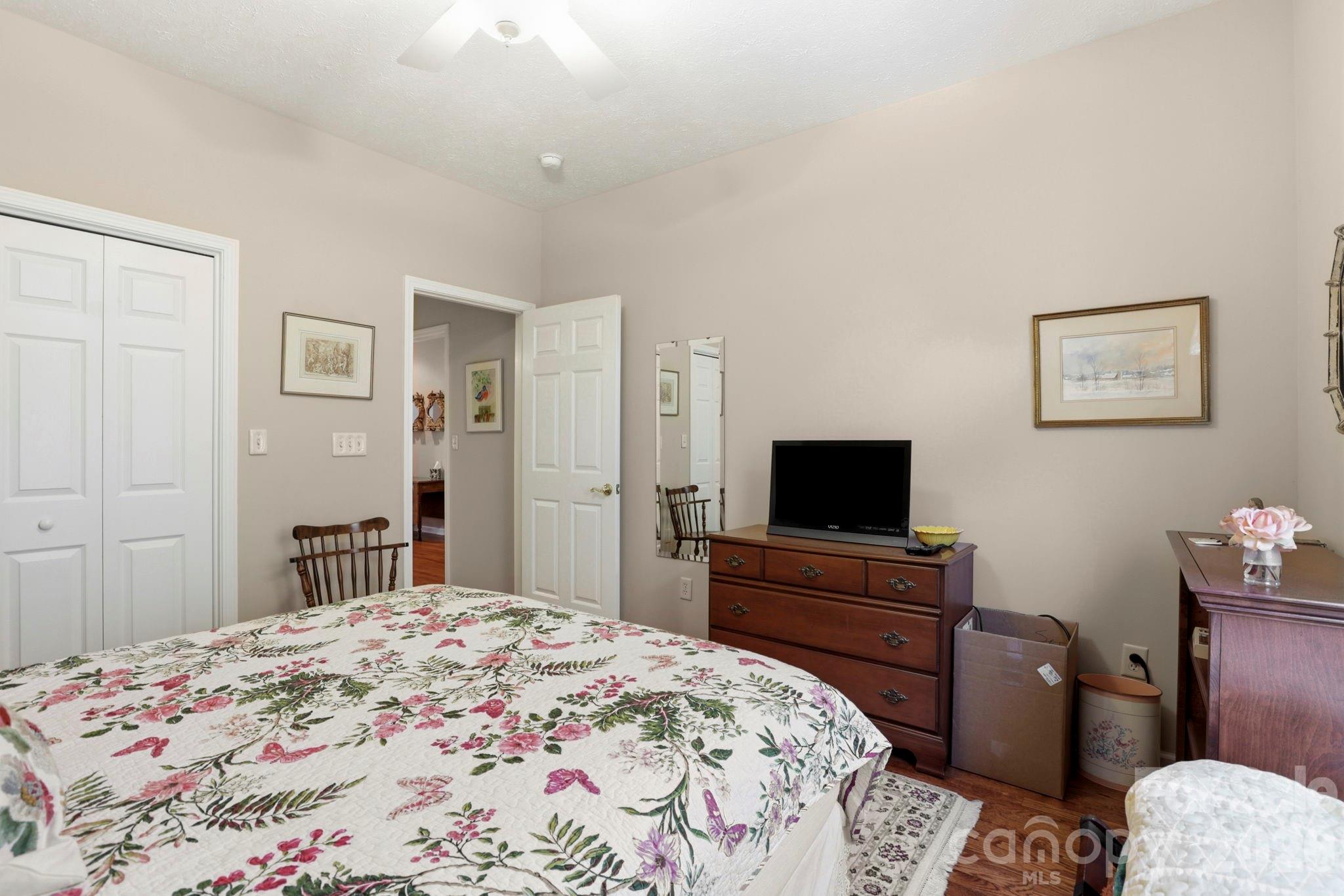 45 Shaws Creek Farm Road Hendersonville, NC 28739 - Photo 17 of 27