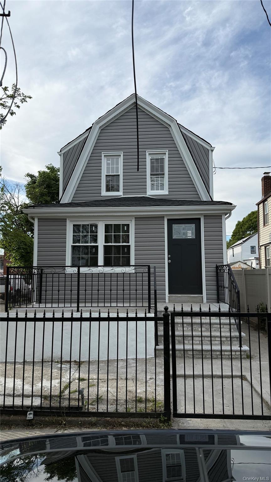 164-21 109th Road Queens, NY 11433 - Photo 2 of 14