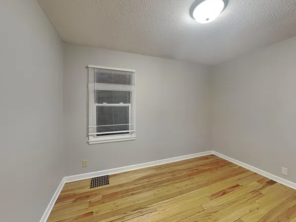 $2,689 | 2942 Zenith Avenue North, Robbinsdale, MN 55422