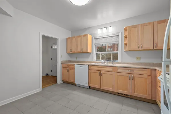 $265,000 | 1 South Brokaw Place, Appleton, WI 54911