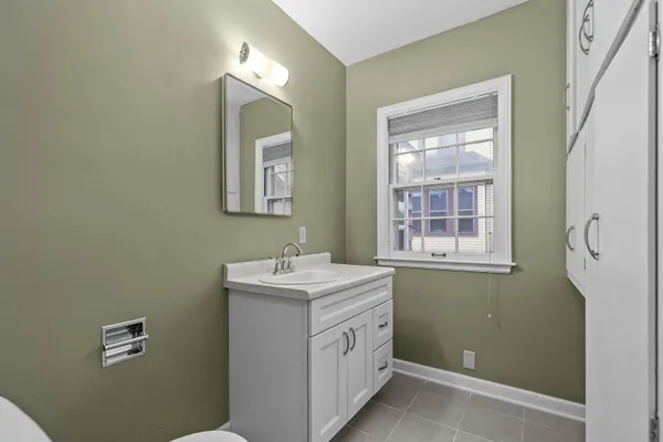 $265,000 | 1 South Brokaw Place, Appleton, WI 54911