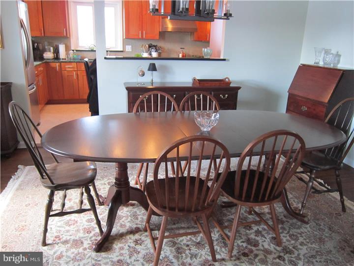 328 Hemlock Lane Springfield, PA 19064 - Photo 7 of 24 Dining Room