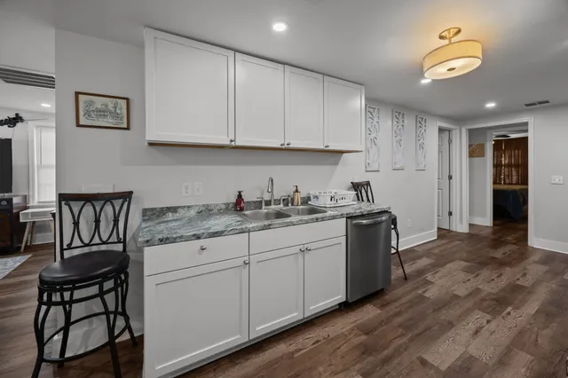 $2,699 | 2023 Four Mile Lane, Charleston, SC 29405