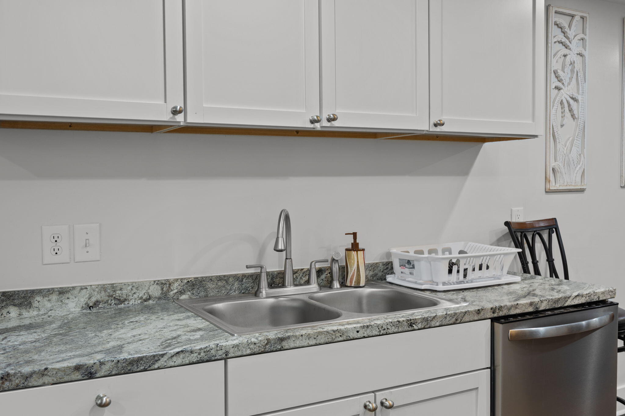 2023 Four Mile Lane Charleston, SC 29405 - Photo 12 of 41 24-web-or-mls-470A1722