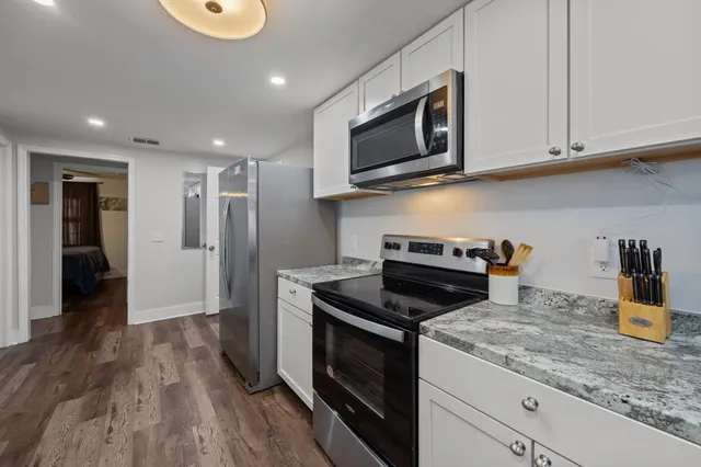 $2,699 | 2023 Four Mile Lane, Charleston, SC 29405