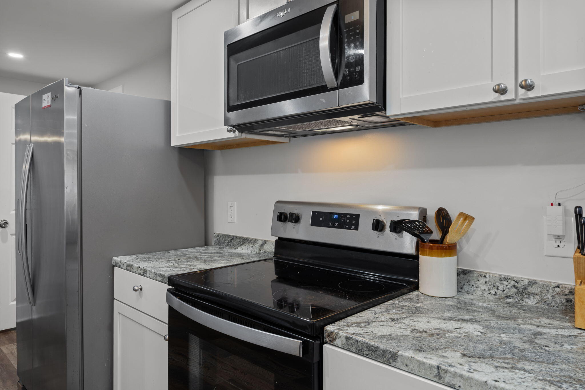 2023 Four Mile Lane Charleston, SC 29405 - Photo 14 of 41 26-web-or-mls-470A1728