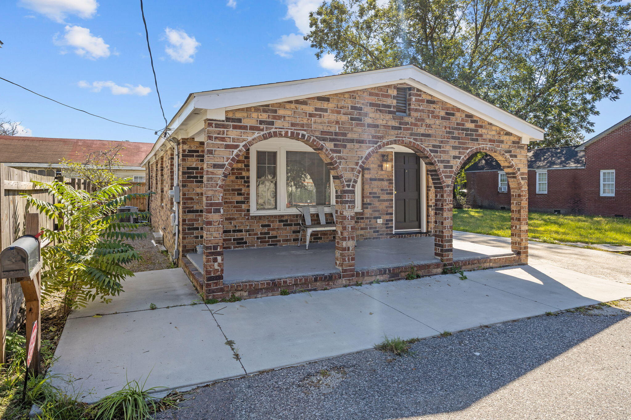 2023 Four Mile Lane Charleston, SC 29405 - Photo 2 of 41 2-web-or-mls-470A1782