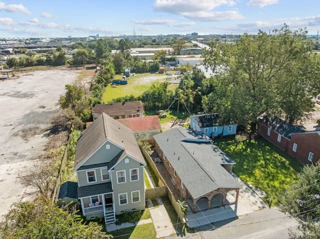 $2,699 | 2023 Four Mile Lane, Charleston, SC 29405