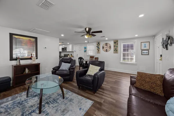 $2,350 | 2023 Four Mile Lane, Charleston, SC 29405