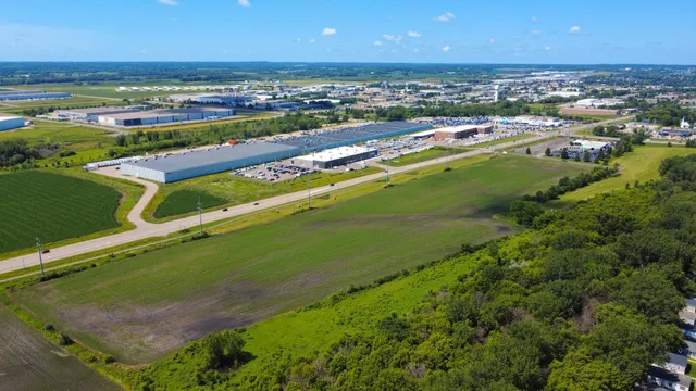 $3,995,000 | 1-3xx Lakeville Boulevard, Lakeville, MN 55044