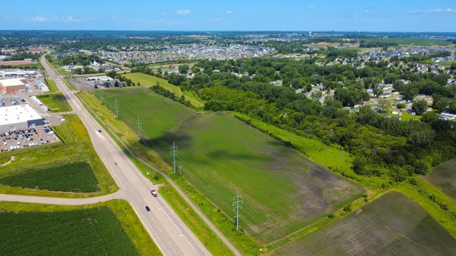 $3,995,000 | 1-3xx Lakeville Boulevard, Lakeville, MN 55044