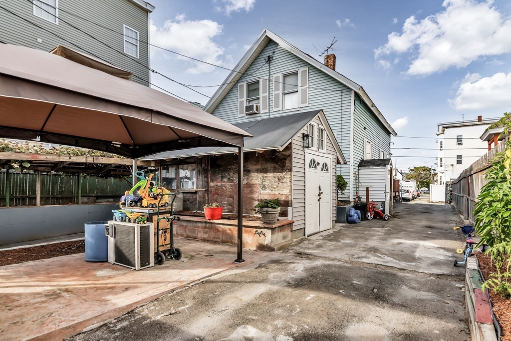 83 Haverhill Street Lawrence, MA 01840 - Photo 2 of 16