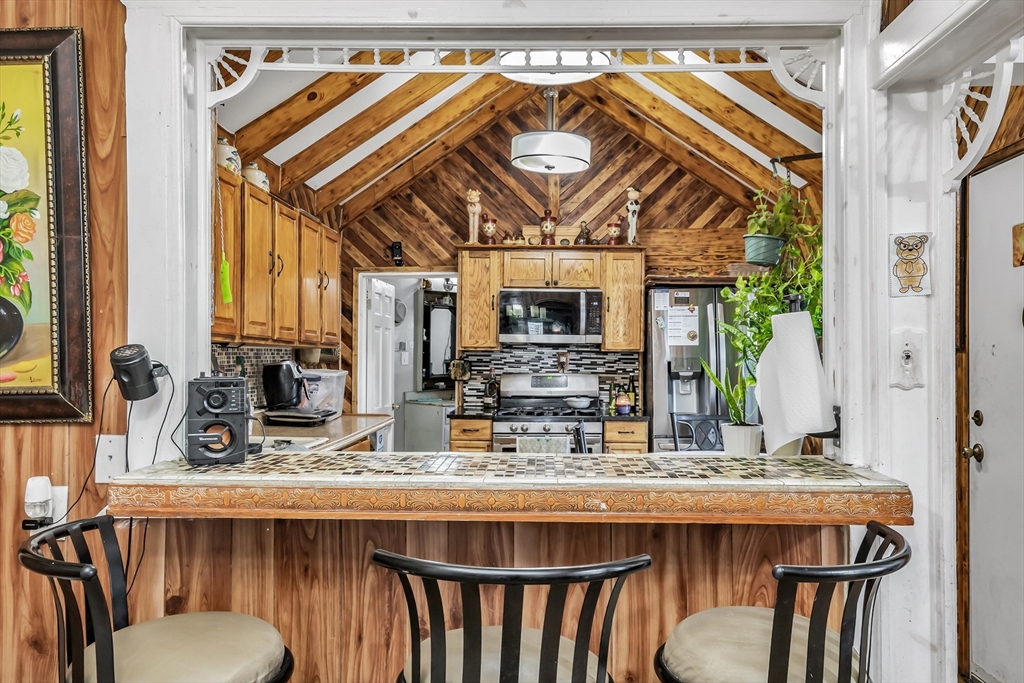 83 Haverhill Street Lawrence, MA 01840 - Photo 4 of 16