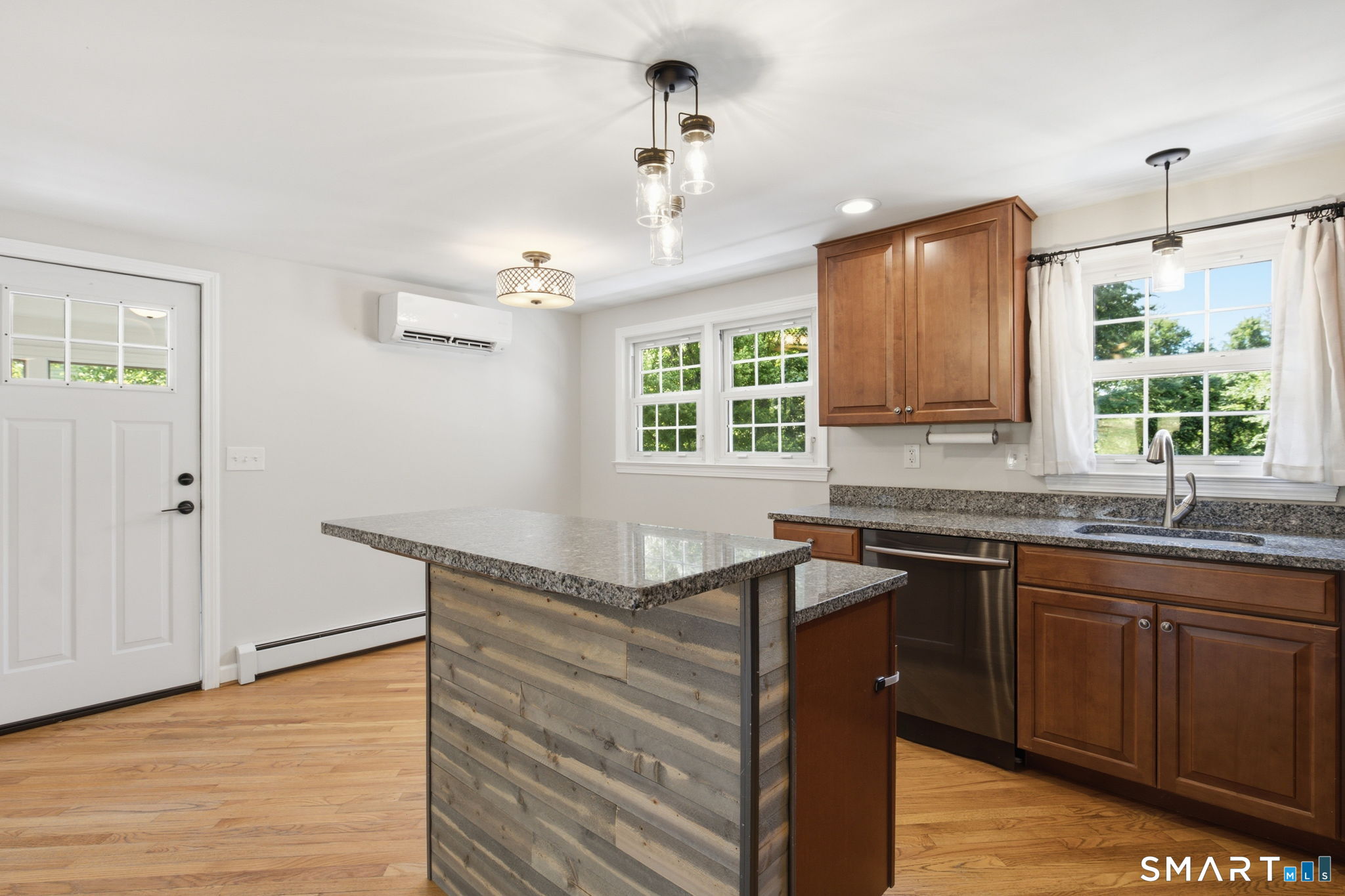 10 Eaton Road Tolland, CT 06084 - Photo 13 of 37